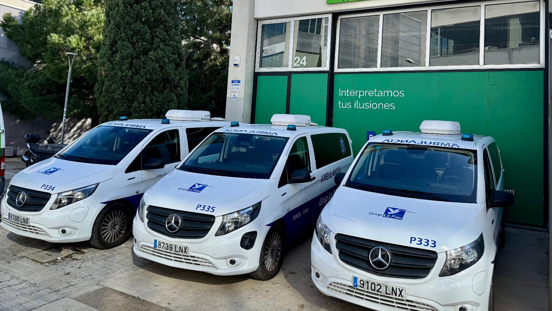 Ambulàncies La Pau retolació flota vehicles sanitaris